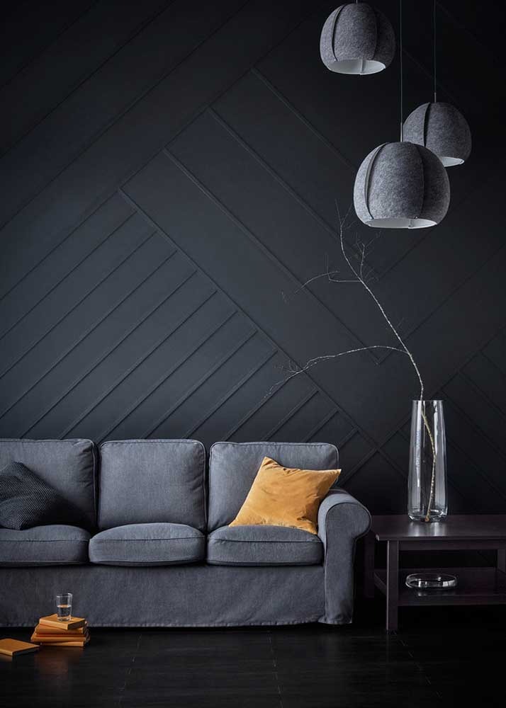 Siyah-ve-gri-oturma-odasi-modern-minimalist-ve-rahat